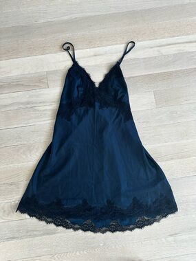 Abercrombie & Fitch Navy Lace-Trim Slip
